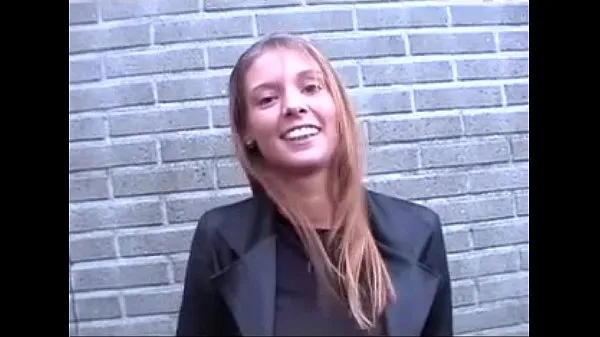شاهد Vlaamse Stephanie wordt geneukt in een auto (Belgian Stephanie fucked in car مقاطع الطاقة