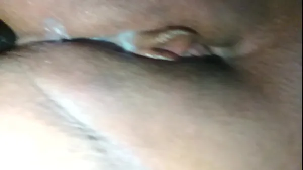 Bekijk Ass eats hairbrush to orgasm energieclips