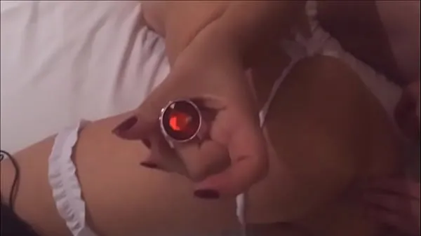 Se My young wife asked for a plug in her ass not to feel too much pain while her black friend fucks her - real amateur - complete in red energiklipp