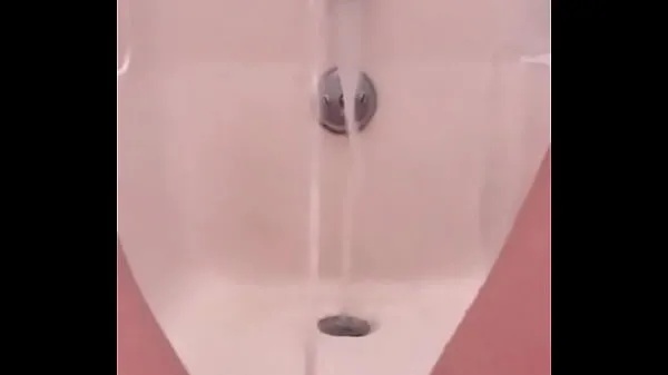 Watch 18 yo pissing fountain in the bath energy Clips