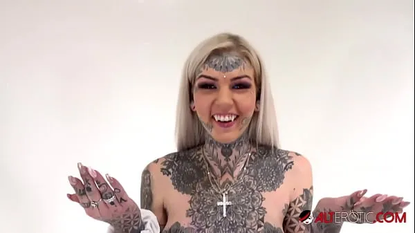 Watch Tattooed Amber Luke rides the tremor for the first time energy Clips