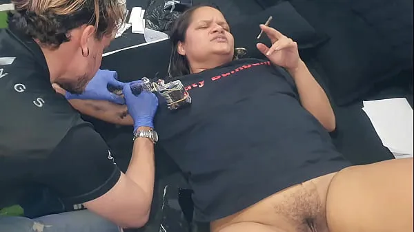Watch My wife offers to Tattoo Pervert her pussy in exchange for the tattoo. German Tattoo Artist - Gatopg2019 energy Clips
