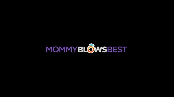 Sehen Sie sich MommyBlowsBest - Meine neue asiatische Stiefmutter testet ihren Lippenstift an meinem SchwanzEnergieclips an
