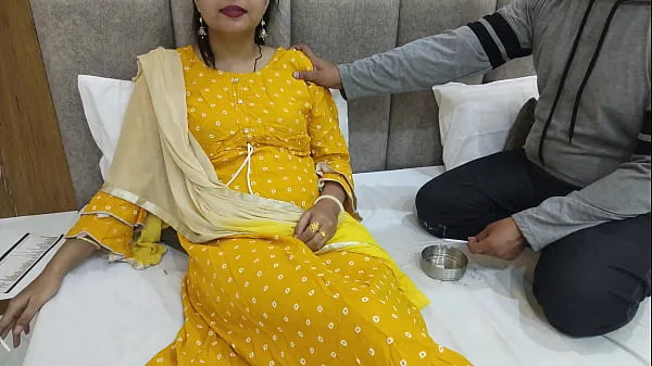 Xem Desiaraabhabhi - Indian Desi having fun fucking with friend's mother, fingering her blonde pussy and sucking her tits Clip năng lượng